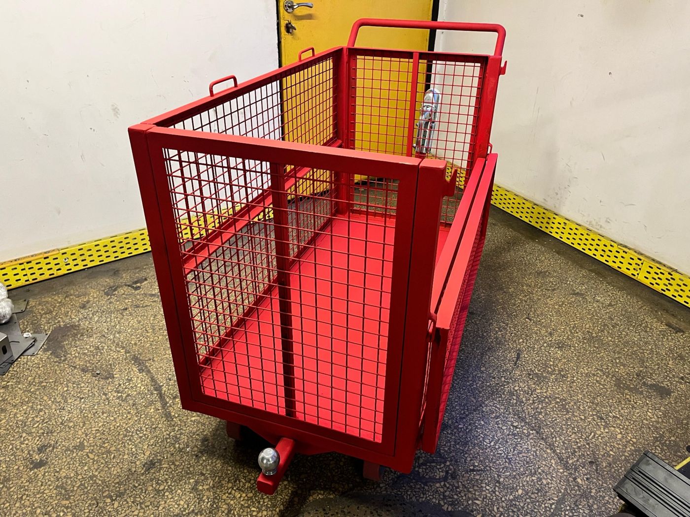 Custom Sized Cage Trailer Design