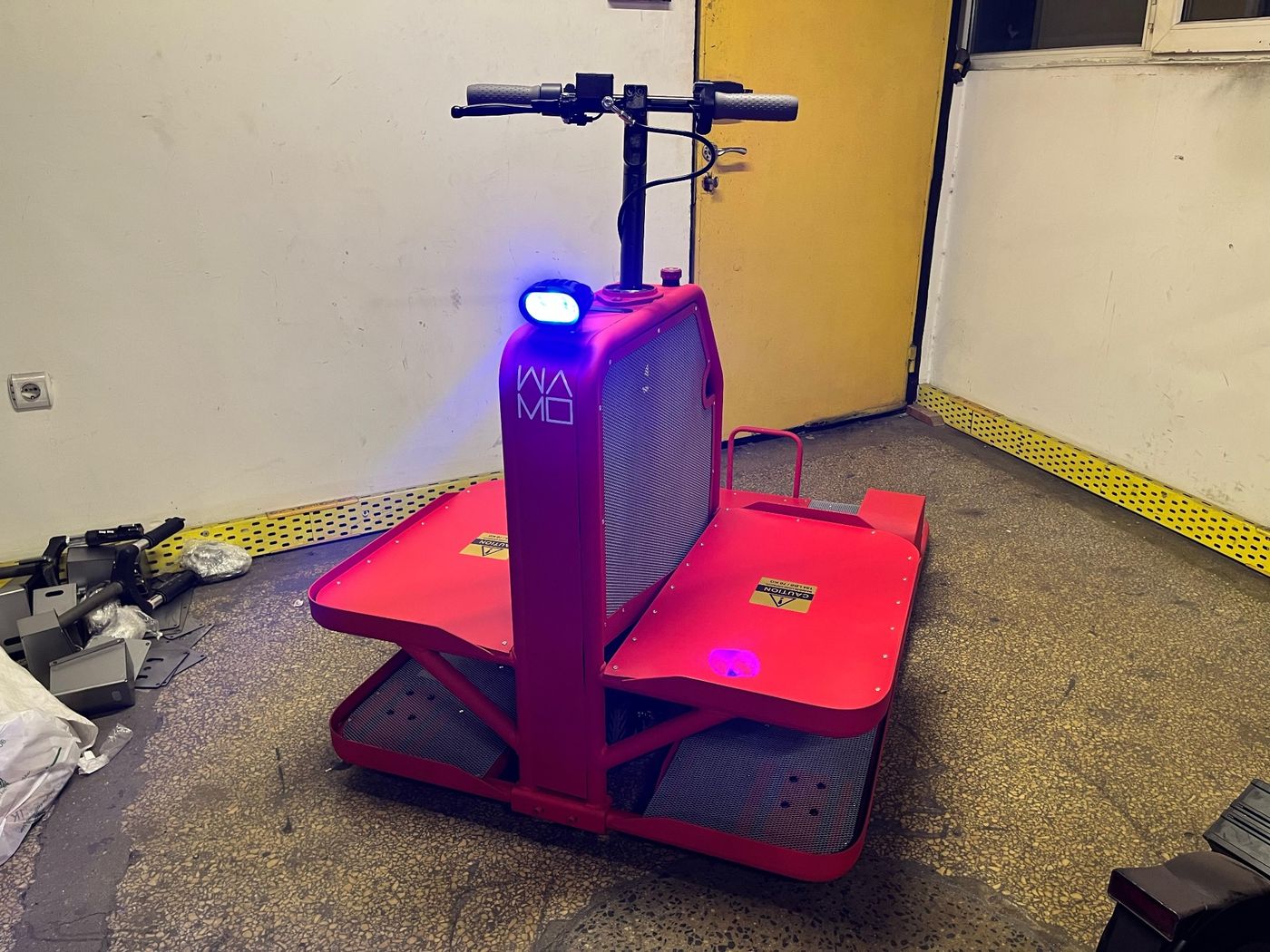 WAMO Elevated Ergonomic Loading Areas